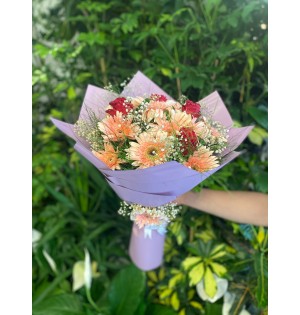 ünye gül ve gerbera buketi